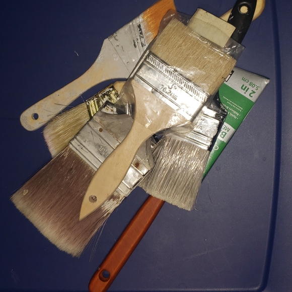 Paint brushes - Picture 1 of 1